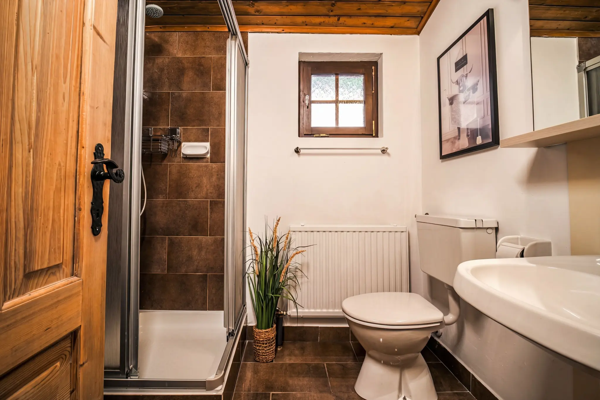 Badezimmer mit Dusche